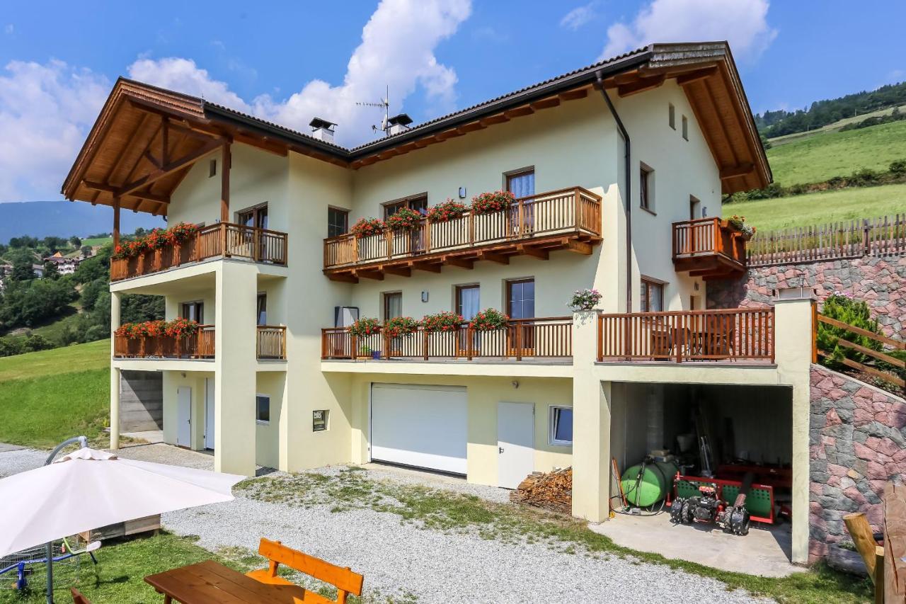 Urlaub Auf Dem Bauernhof Hallerhof Villandro Kültér fotó